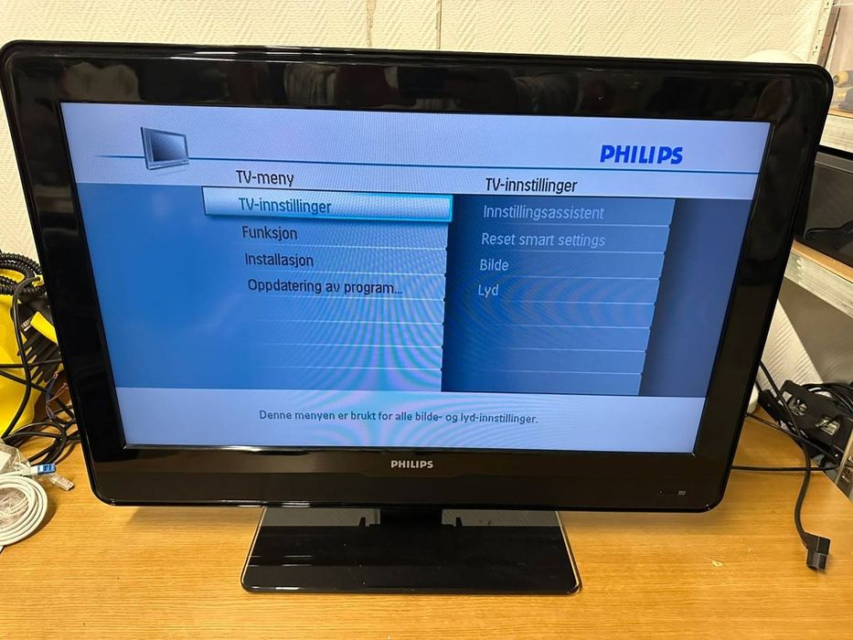 Телевізор PHILIPS