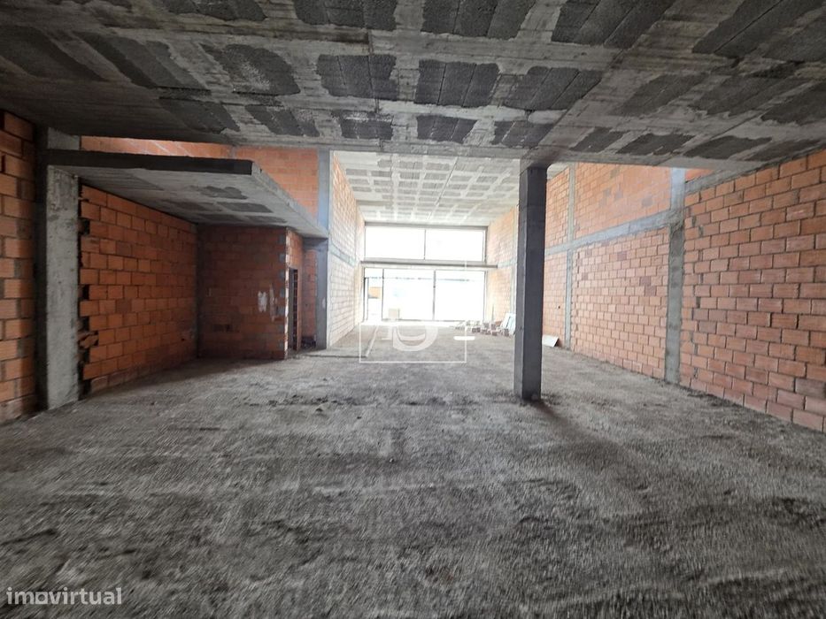 Espaço comercial com 205m2 em ValRio, Viseu