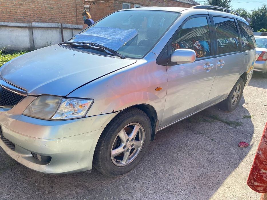 Срочно продам Mazda MPV 2.0л