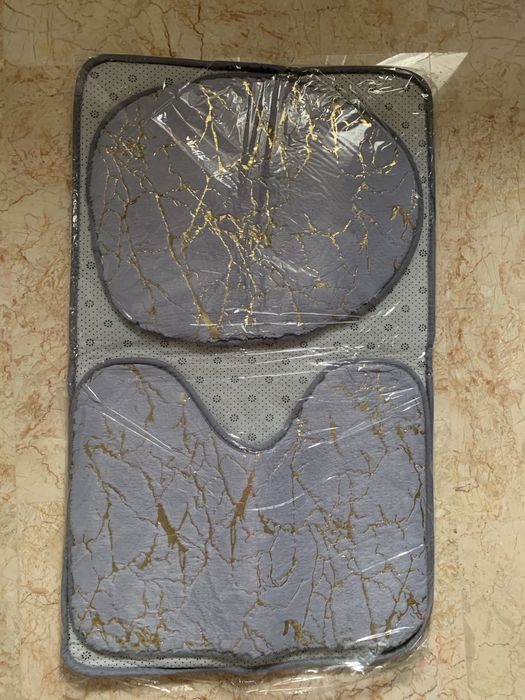 Набір килимків для ванної .