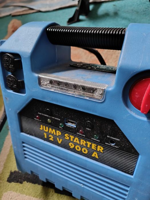 Starter rozruchowy jump starter 12 V 900A