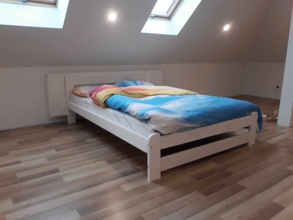 Wysoki zagłówek 75 cm Grube Łóżko sosnowe Kolory Materace