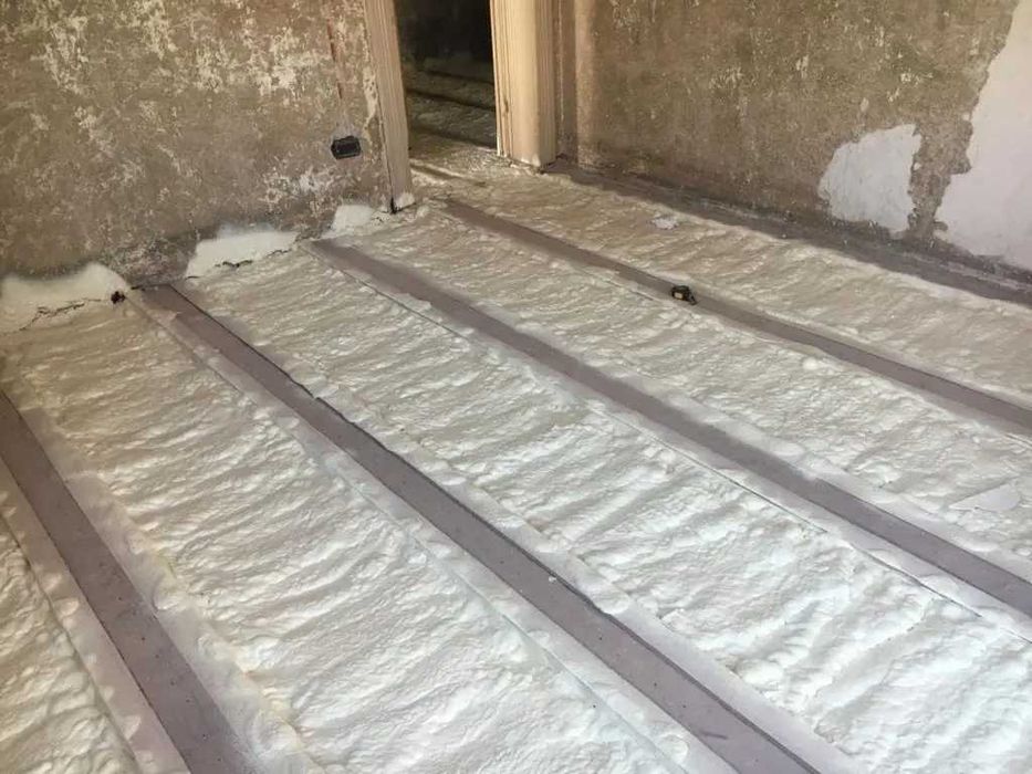 Ocieplanie pianą PUR – profesjonalna izolacja WEŁNA | CELULOZA | PUR