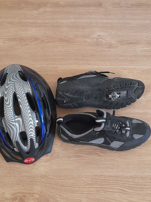 Conjunto semi novo: Capacete + Calçado ciclismo (btt).  Marca Berg