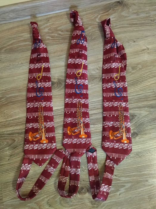 Krawaty z motywem muzycznym - dla zespoły czy artystów. Cena za 3 szt.