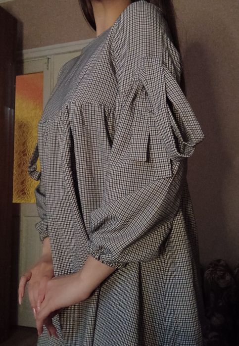 Сукня з рукавами фонариками