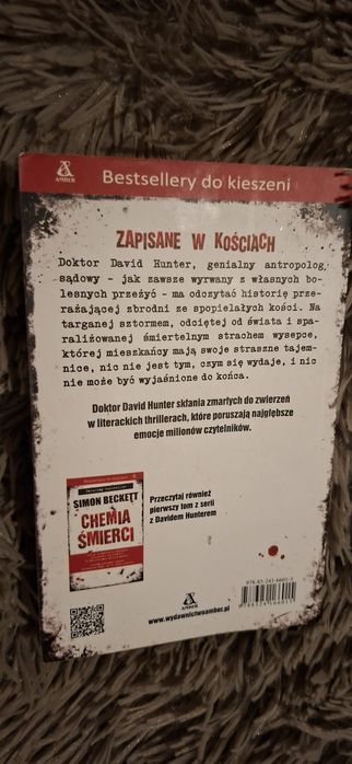 Zapisane w kościach Simon Beckett