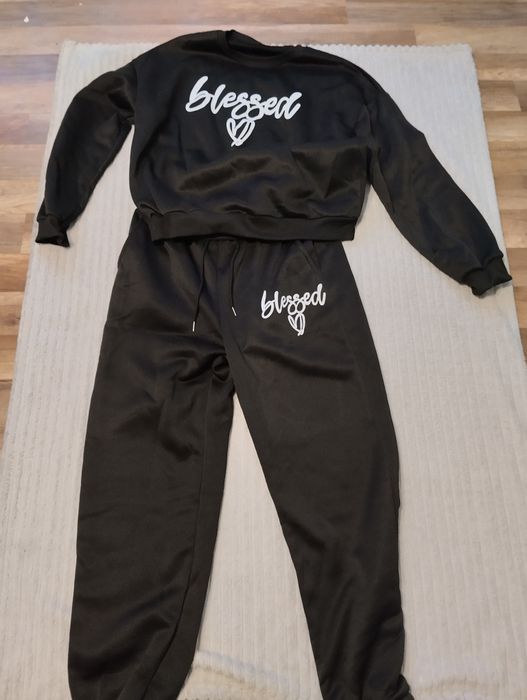 Dres damski czarny nowy