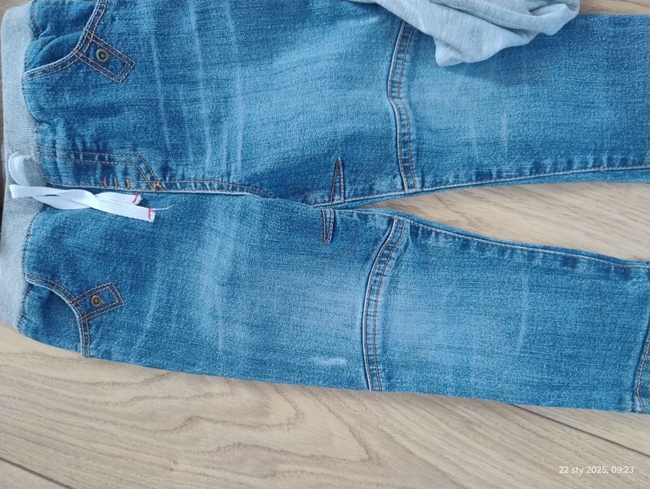 Zestaw ubrań. Rozmiar 86. Cena za całość.