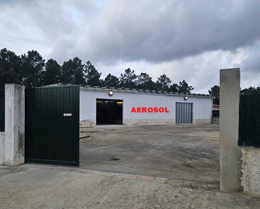 ATENÇÃO -- COLOCAMOS ELETRICIDADE  COM PAINEIS SOLARES  E BATERIAS