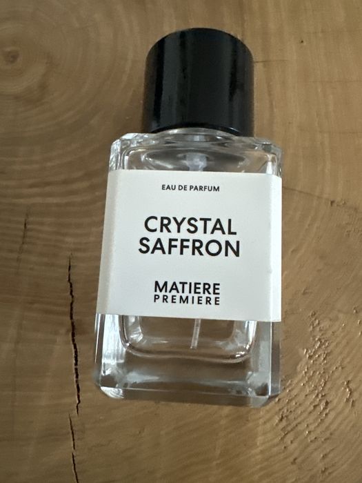 Pusty flakon po przepieknych perfumach ( zostalo kilka kropel )