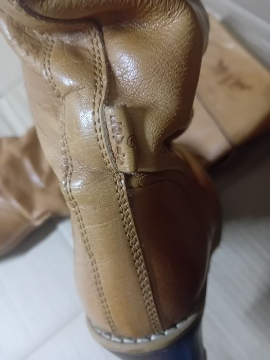 Botas de senhora cano alto da levis