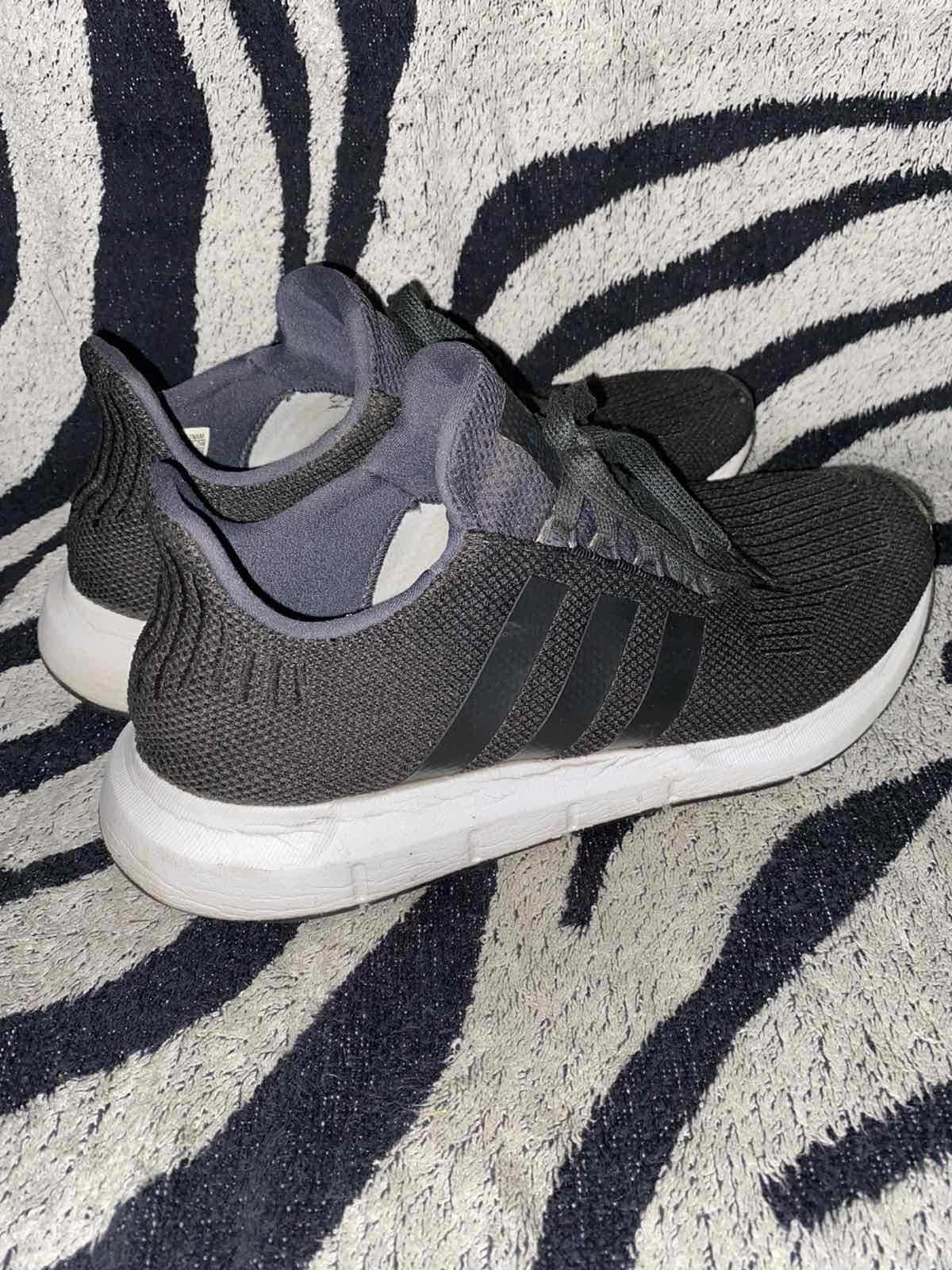 Adidas falsas outlet