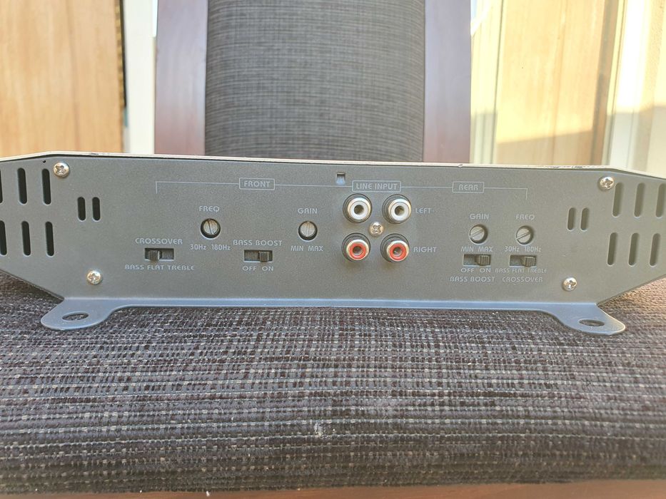 Amplificador TP450 - 1100w.
