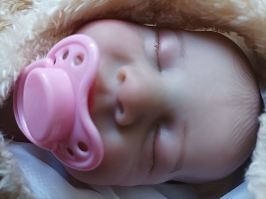 Sprzedam lalkę jak prawdziwe dziecko