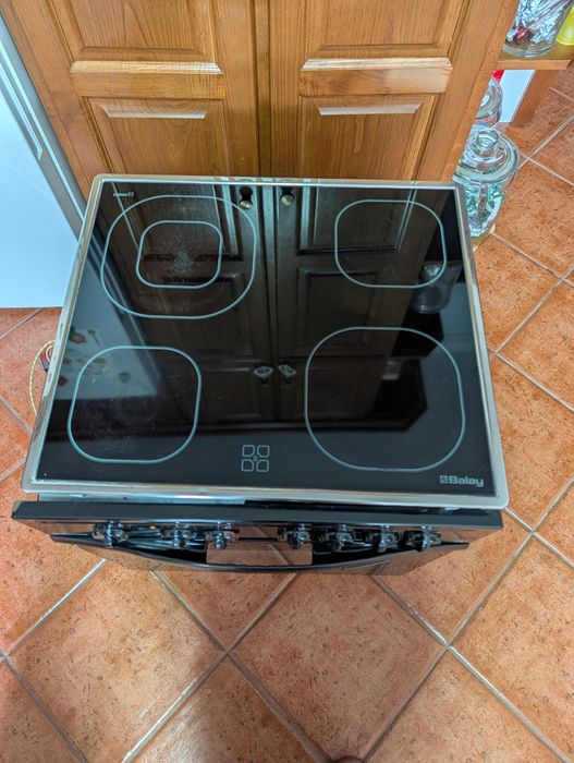 Conjunto placa de fogão e forno