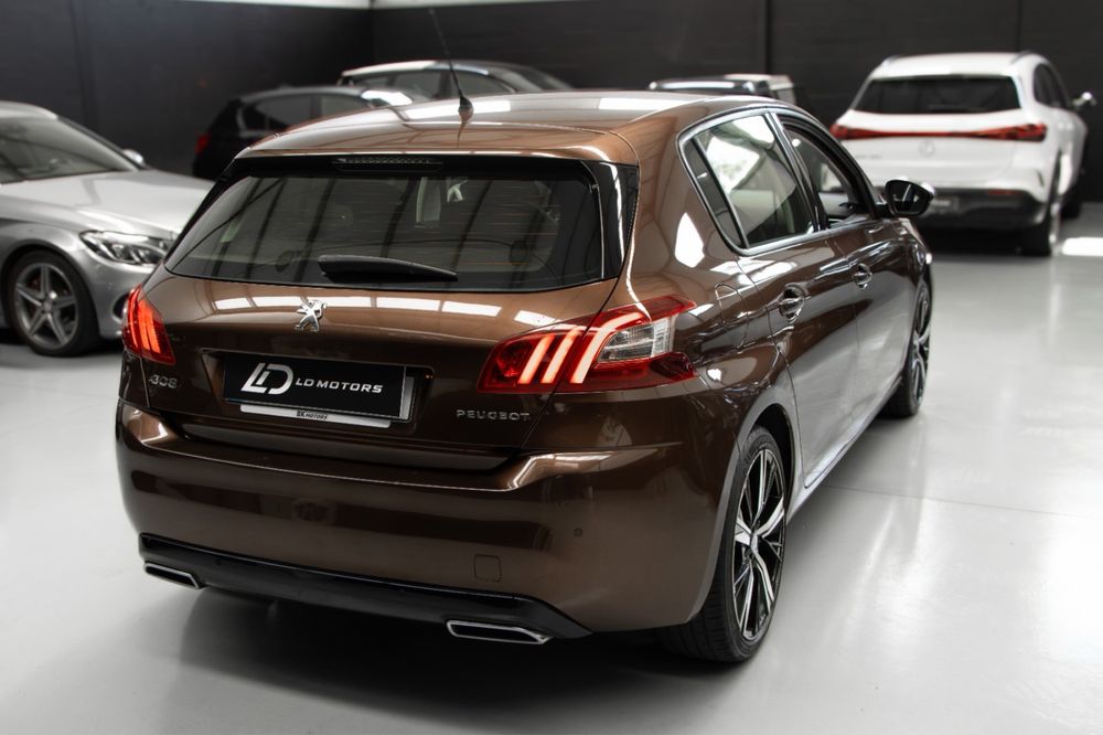 Peugeot 308 — fotografia 5