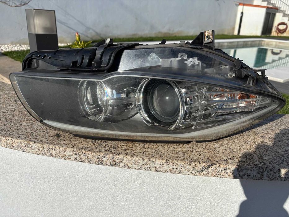 Farol direito F10/F11