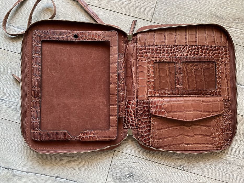 Piekna retro vintage torba na tablet laptopa