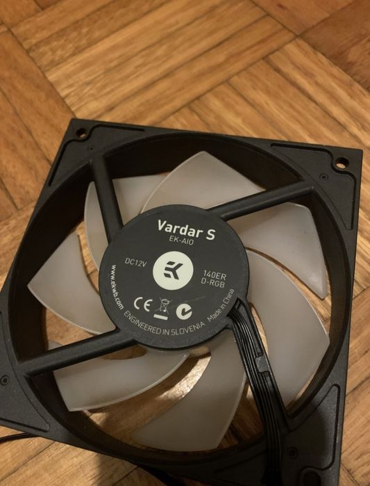 Ventoinha RGB 120mm
Entrego zona de Barcelos/Braga