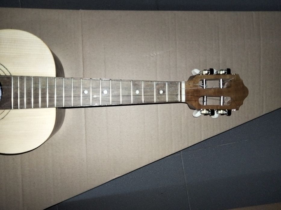 Cavaquinho brasileiro novo