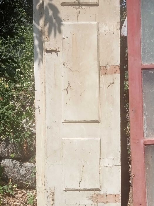 Portas antigas em bom estado