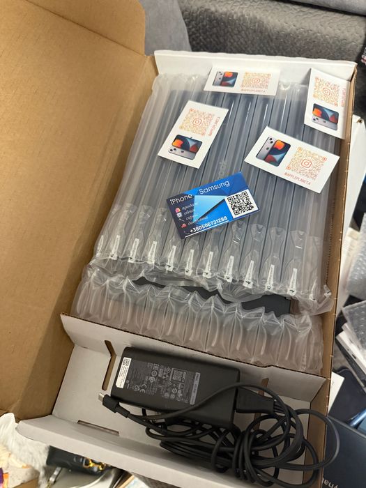 Toshiba Sharp Dynabook Portege X30W-J13 i5 256gb ssd 1кг сенсорний