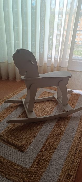 Cavalo baloiço madeira