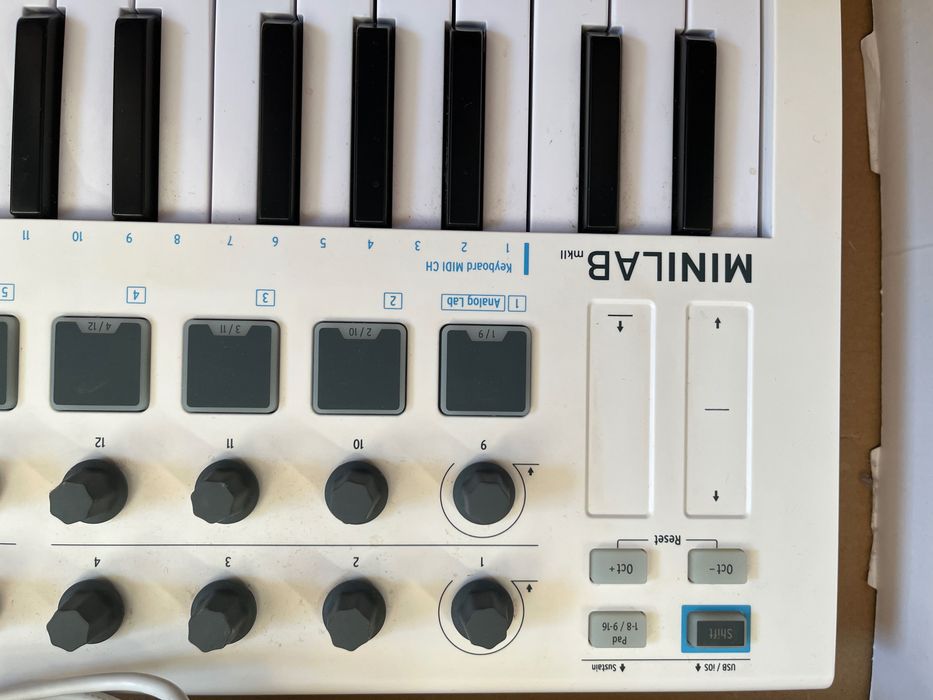 Arturia MiniLab MkII