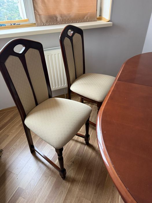 Стільці стулья деревʼяні з чохлами