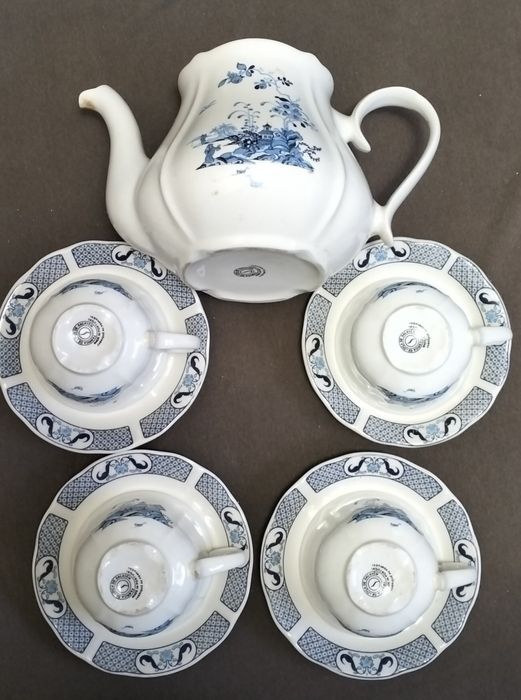 Conjunto de chá, porcelana loiça de Sacavém. (ver desconto no texto)