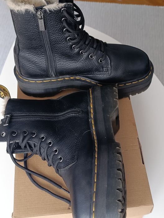 зимові чоботи Dr. Martens
