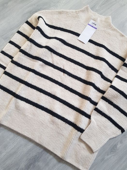 Damski sweter w paski półgolf