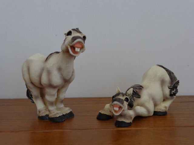 Par de cavalos, estatuetas