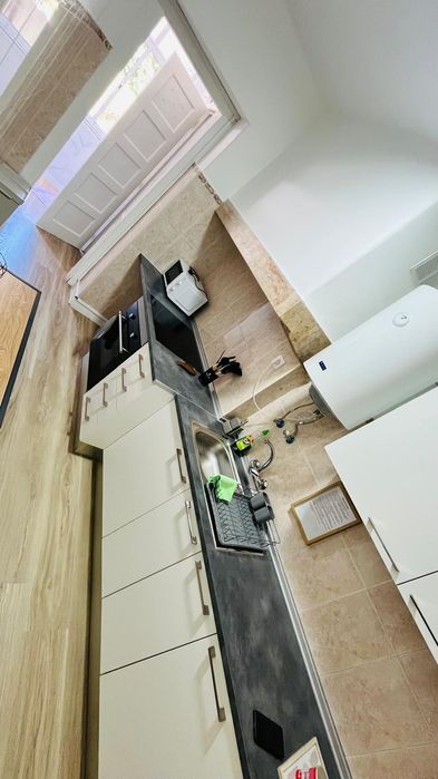1 quarto solteiro  para arrendar em Queluz entrada  imediata