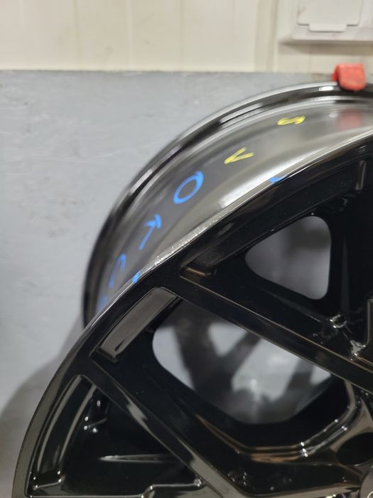 Felgi alu Wheelworld WH37 5x112 18" 8J ET40 A3, A4, Golf, Octavia