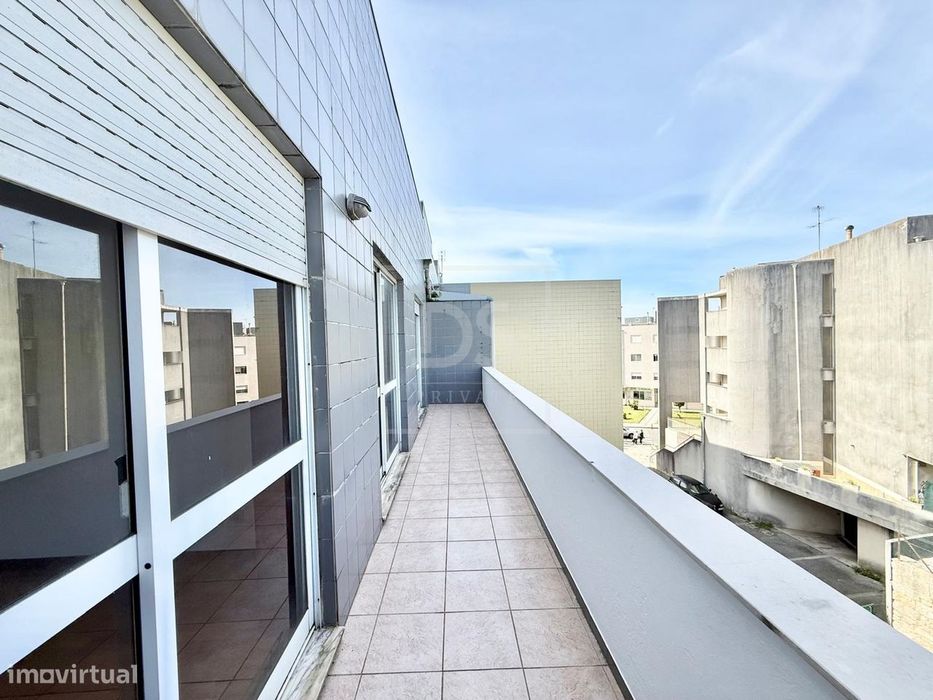 T3 com 154m² | 3 Varandas | Garagem Fechada | A 2 Passos do Metro e do