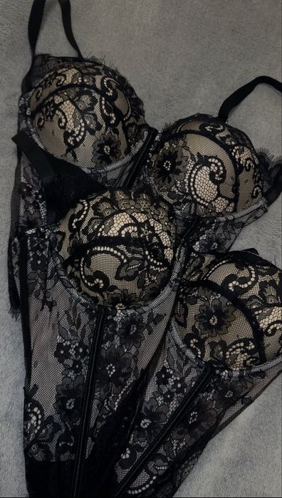 Корсет з мережива