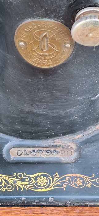 Przedwojenna maszyna do szycia Singer