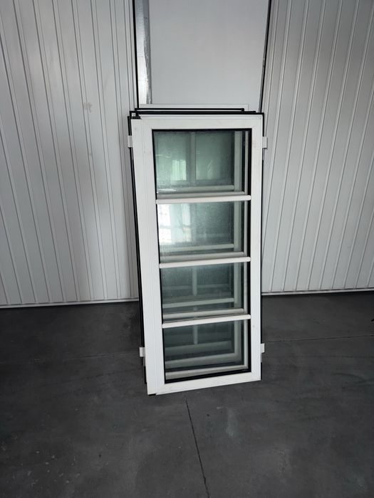 Conjunto janelas e portas e portadas em aluminio lacado