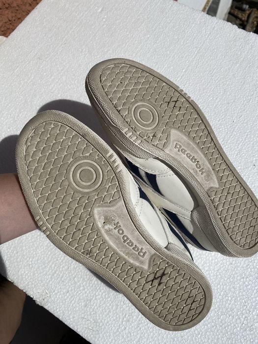 Tenis/sapatilhas Reebok. Sao creme, nao sao brancas.