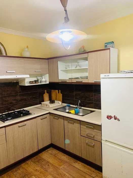 Сдам Подселение в комнату Метро Почтовая площадь Подол Хостел