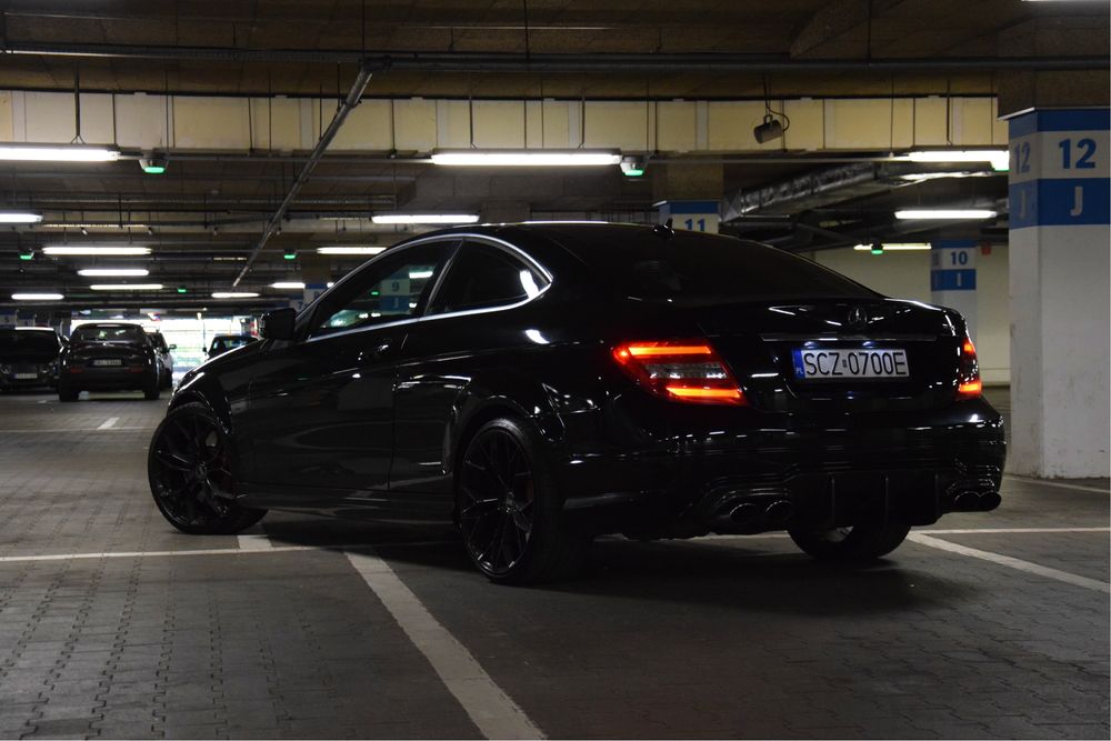 Mercedes C63 AMG W204