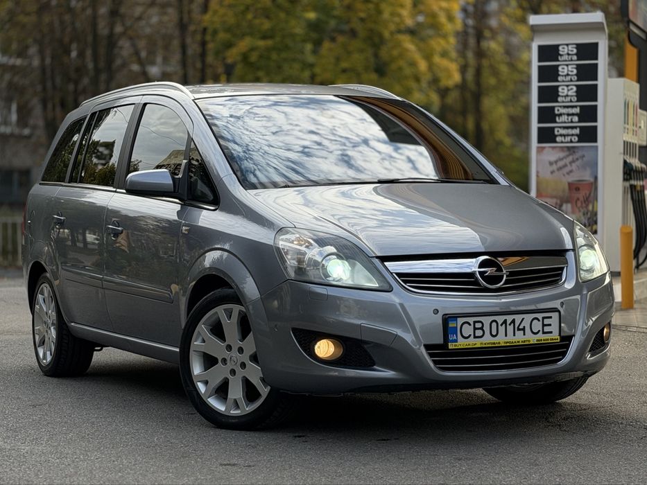 Opel Zafira A/T 1.8л