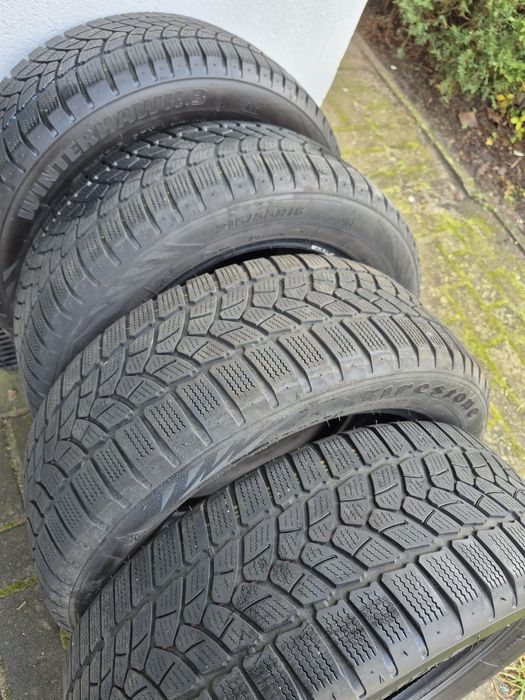 Komplet Opon zimowych Winterhawk 215/55 R16