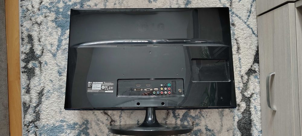 LG DM2780D + okulary 3D