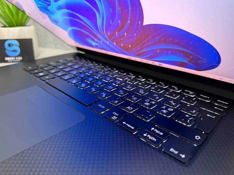 Сенсорний ноутбук Dell Xps 15 9550/i7-6700HQ/Nvidia/4k ips/256gb ssd