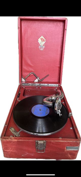 Патефон Коломенский завод