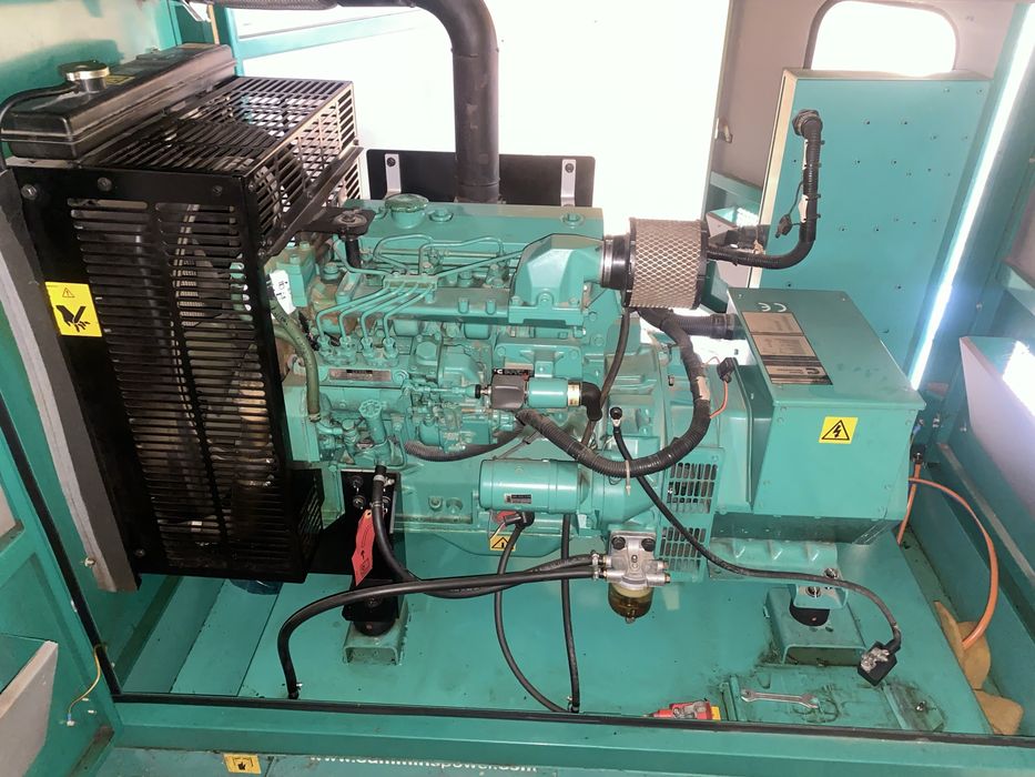 дизельный генератор Cummins C22D5 (Power Generation) в идеальном состоянии