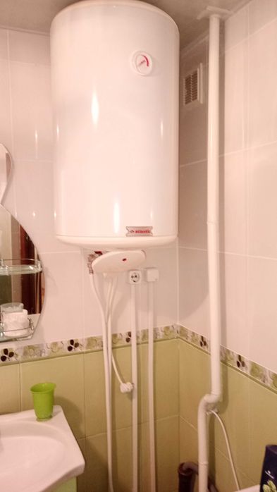 Велика трикімнатна квартира район Сільхозтехніка